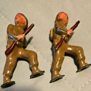Vintage Barclay Podfoot,  WW2 Style Toy Soldier. Lot of 2.
